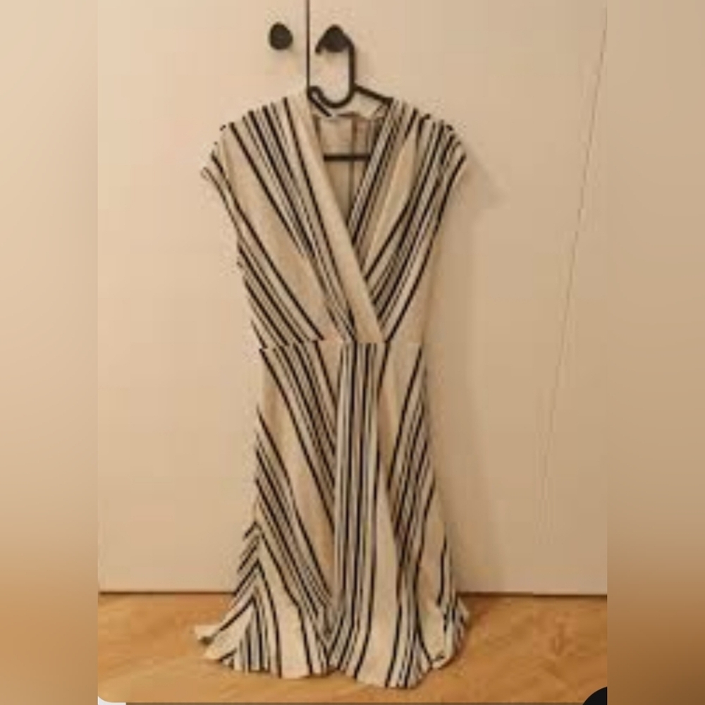 Sleeveless Green A-Line Dress - Classic Women's Dress